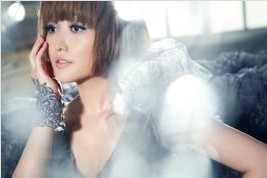 金海心助陣“星耀萬達(dá) 唱響亳州”活動(dòng)