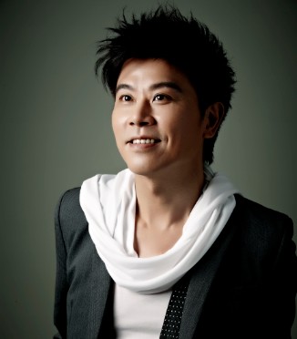 臺灣藝人伍思凱出席“星耀萬達(dá) 唱響亳州”活動(dòng)