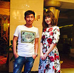 金海心與經紀人李志合影